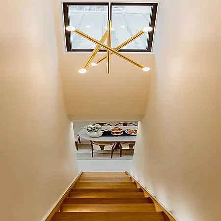 Ξενοδοχείο Spacious Loft With - 4br8p - Montmartre 3*